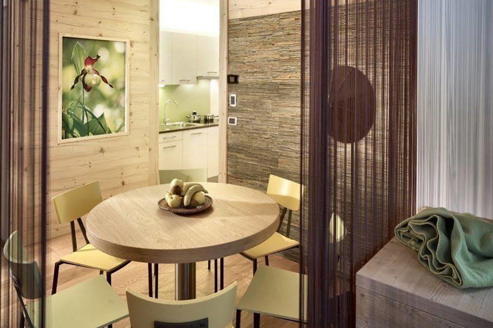 Color Aparthotel 2*